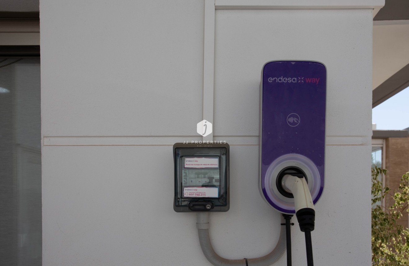 Aus zweiter Hand - Villa -
Orihuela Costa - Costa Blanca