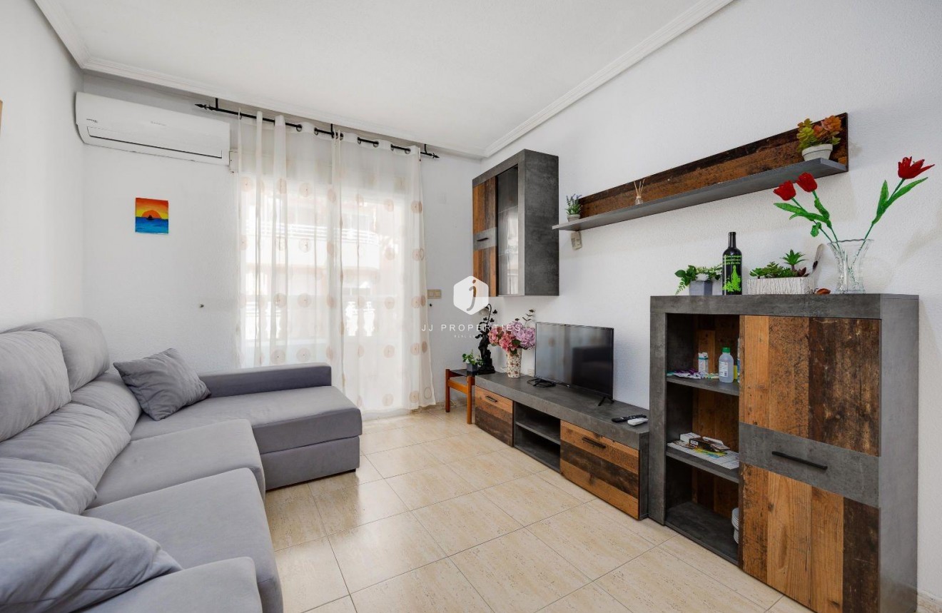 Tweedehands - Appartement / flat -
Torrevieja - Playa del Cura