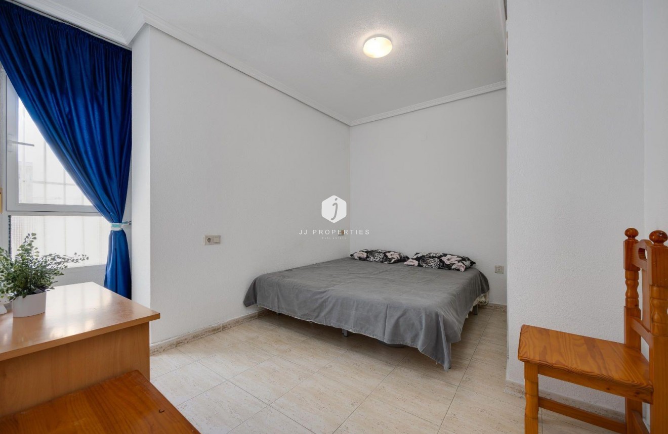 Tweedehands - Appartement / flat -
Torrevieja - Playa del Cura