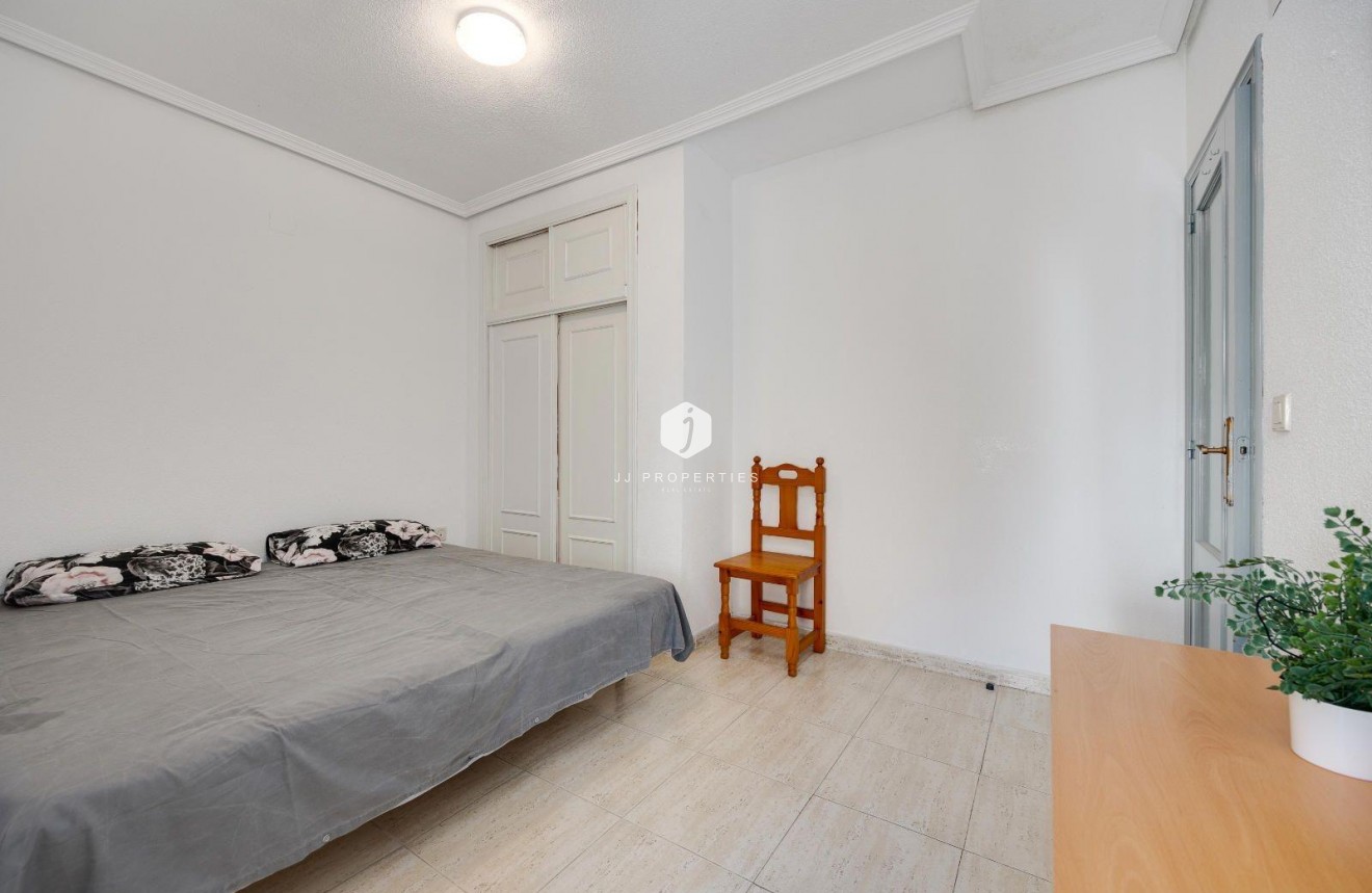 Tweedehands - Appartement / flat -
Torrevieja - Playa del Cura
