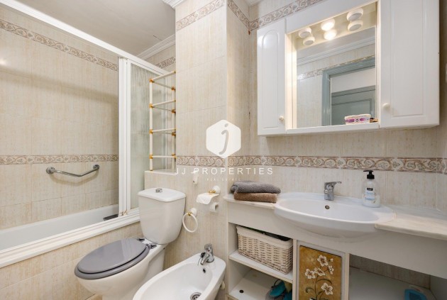 Tweedehands - Appartement / flat -
Torrevieja - Playa del Cura