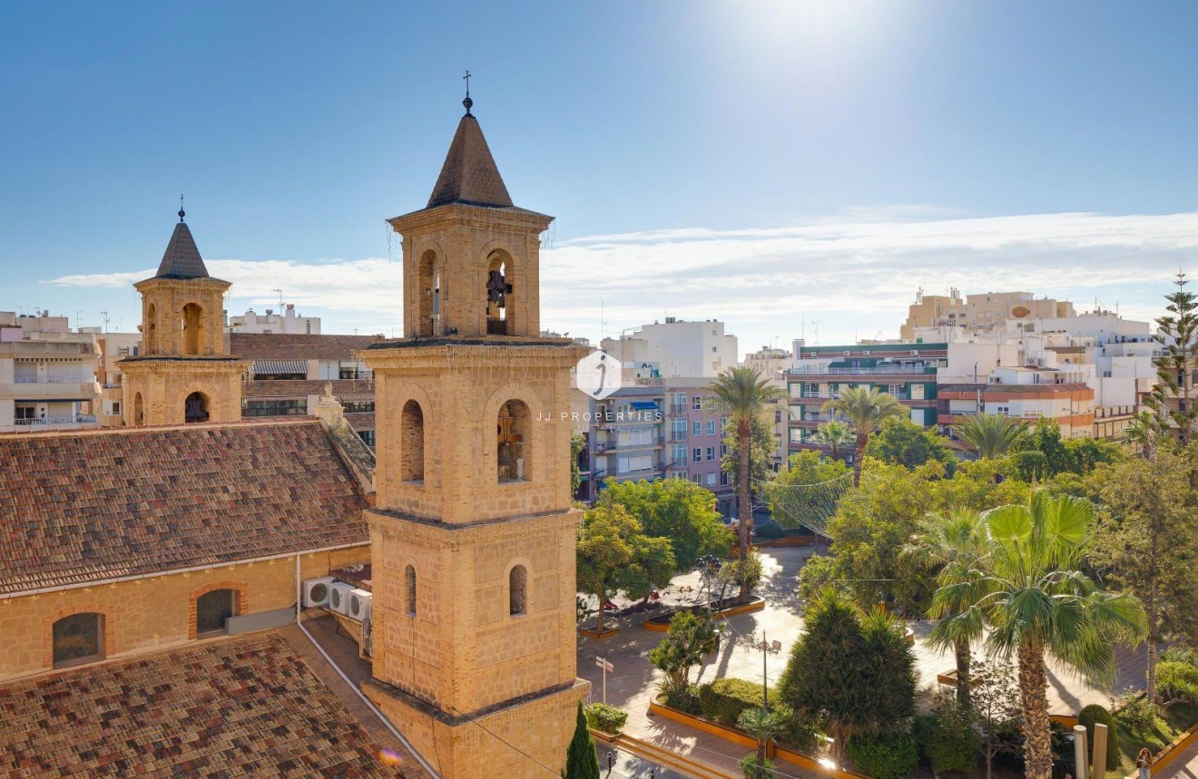 Aus zweiter Hand - Wohnung -
Torrevieja - Centro