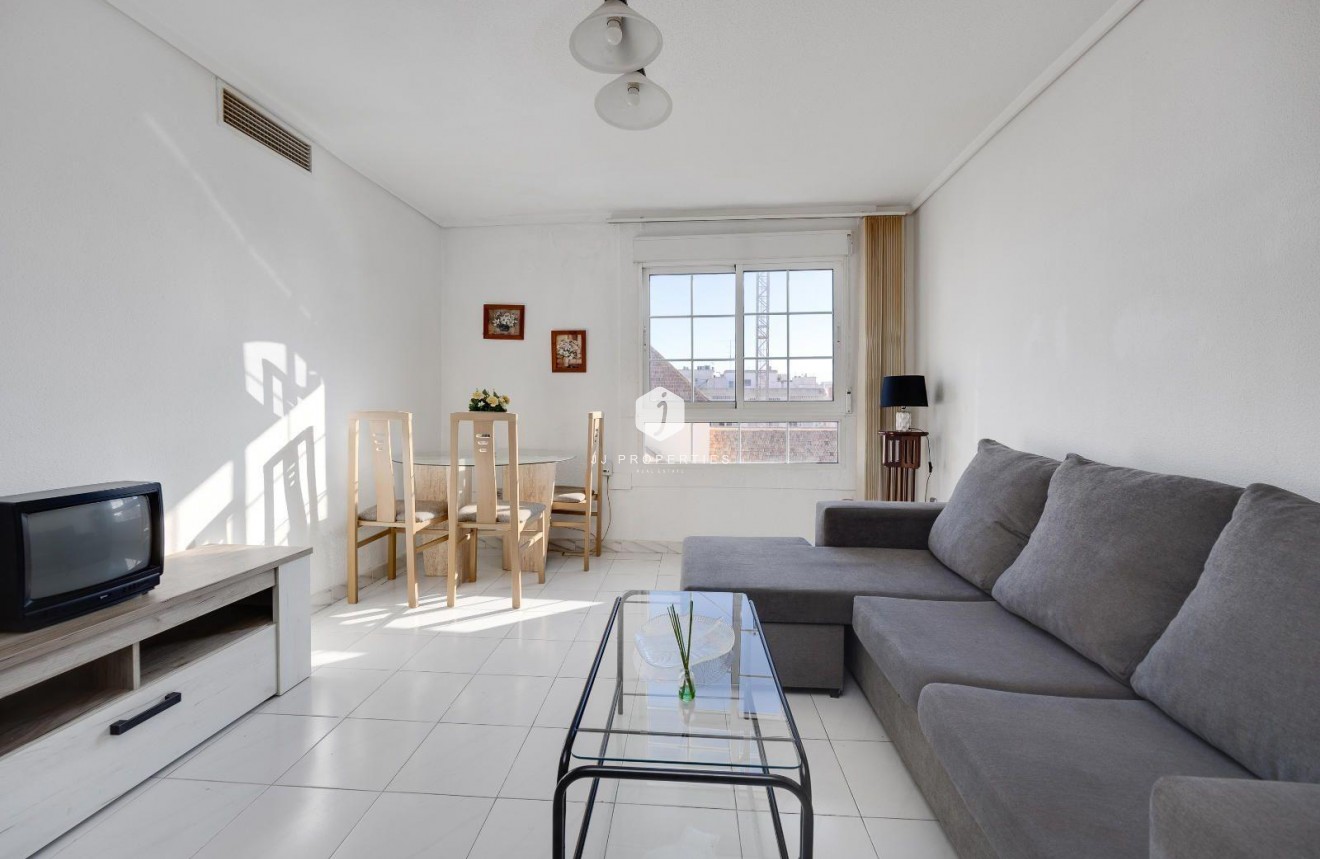 Aus zweiter Hand - Wohnung -
Torrevieja - Centro