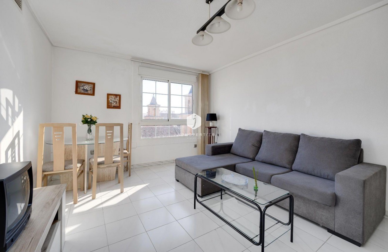 Aus zweiter Hand - Wohnung -
Torrevieja - Centro