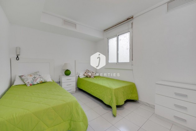 Aus zweiter Hand - Wohnung -
Torrevieja - Centro