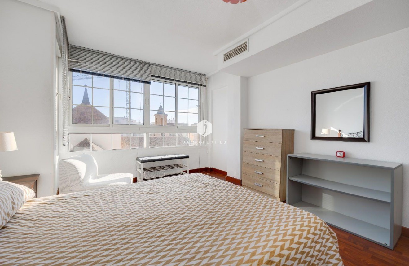 Aus zweiter Hand - Wohnung -
Torrevieja - Centro