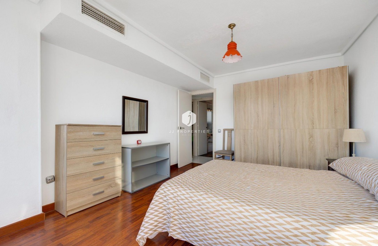 Aus zweiter Hand - Wohnung -
Torrevieja - Centro