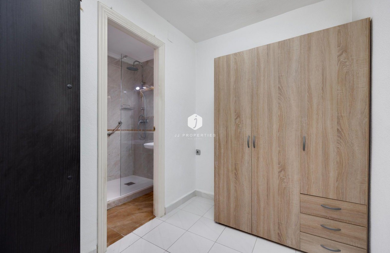 Aus zweiter Hand - Wohnung -
Torrevieja - Centro