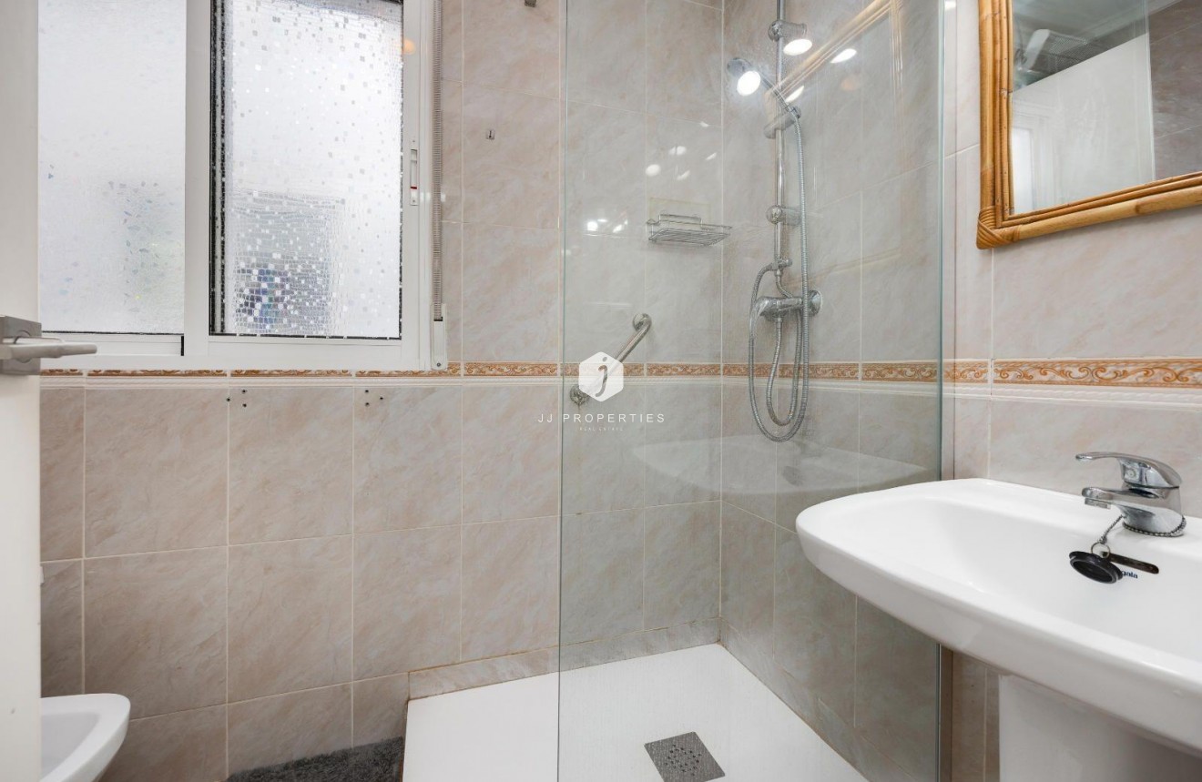 Aus zweiter Hand - Wohnung -
Torrevieja - Centro