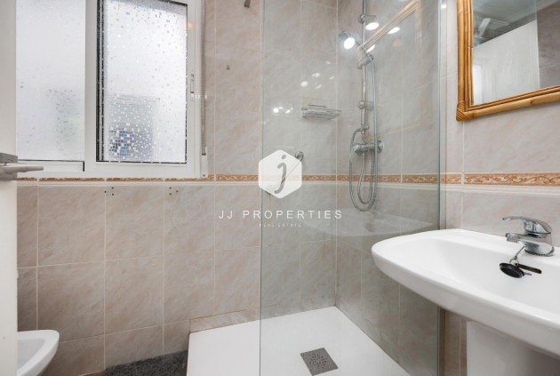 Aus zweiter Hand - Wohnung -
Torrevieja - Centro