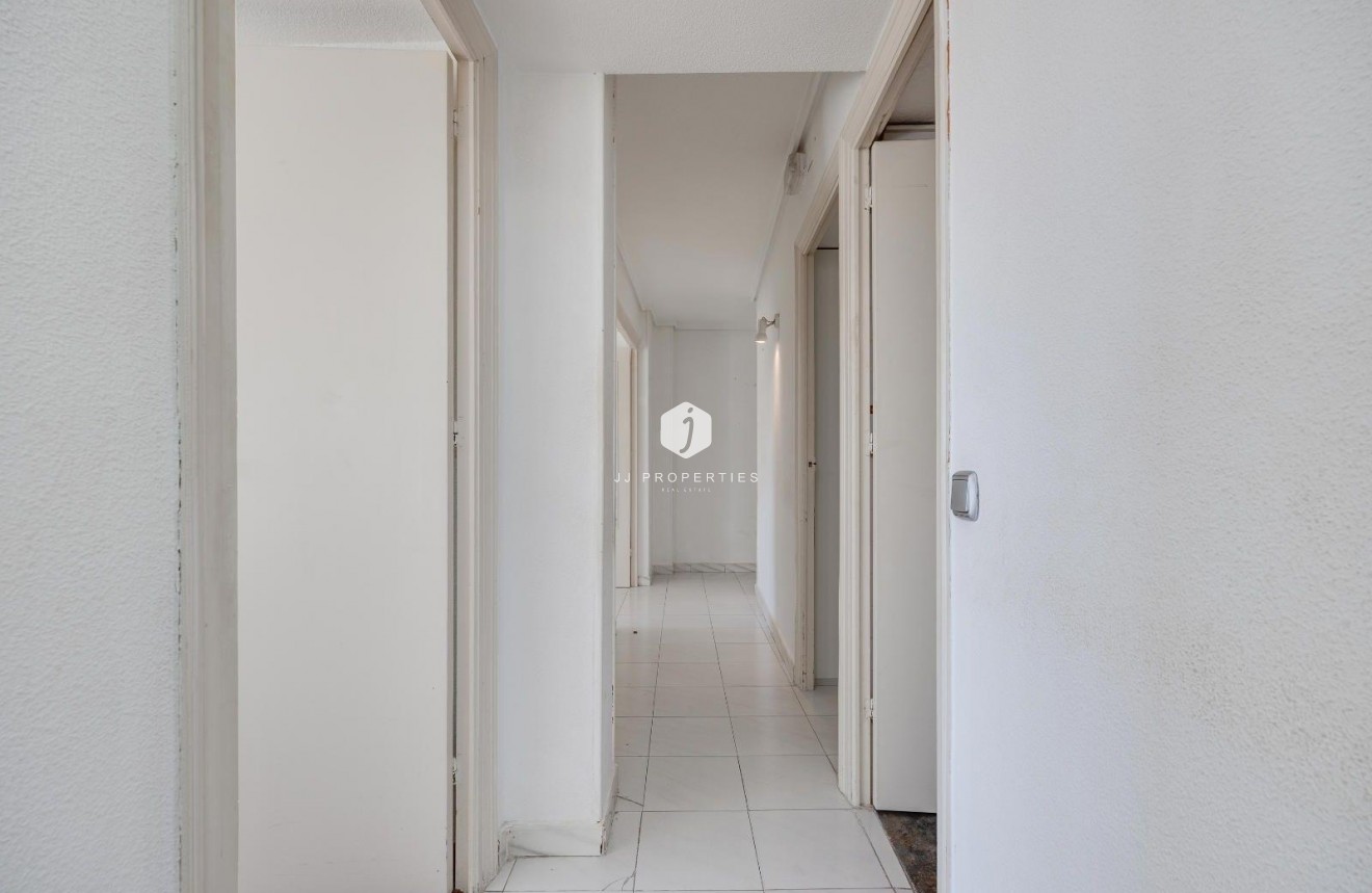 Aus zweiter Hand - Wohnung -
Torrevieja - Centro