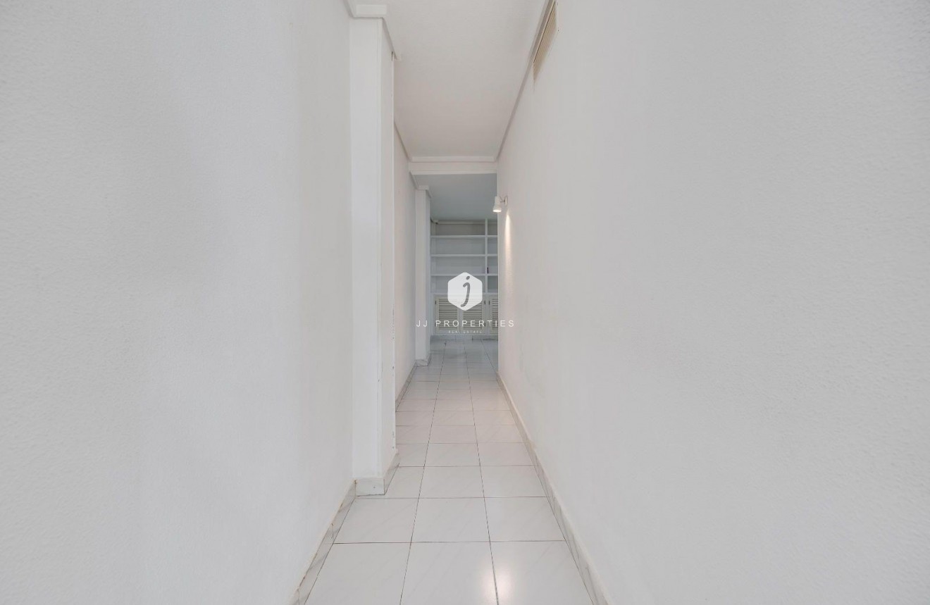 Aus zweiter Hand - Wohnung -
Torrevieja - Centro