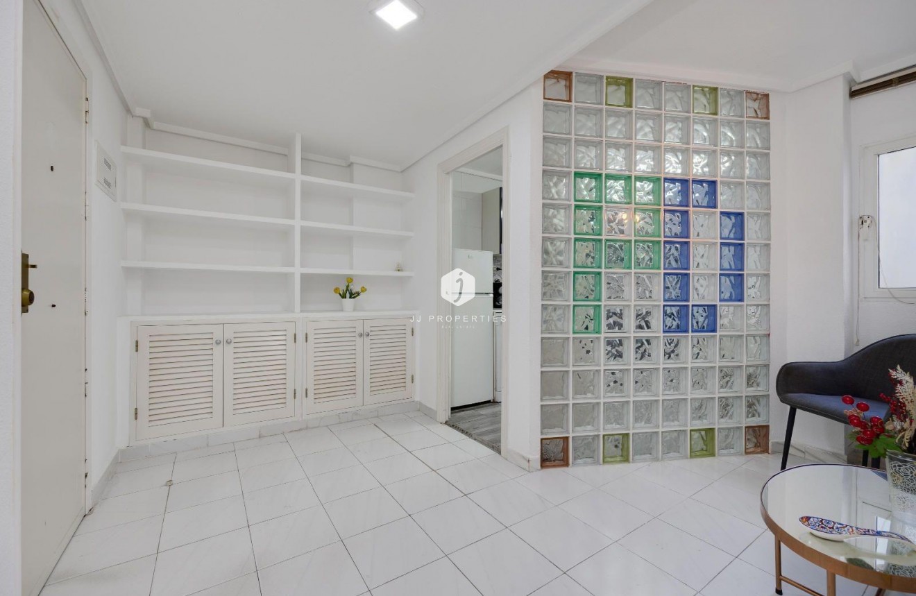 Aus zweiter Hand - Wohnung -
Torrevieja - Centro