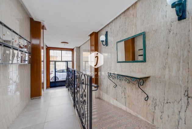 Aus zweiter Hand - Wohnung -
Torrevieja - Centro