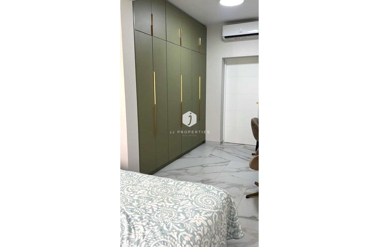 D'occasion - Chalet -
Orihuela Costa - Playa Flamenca