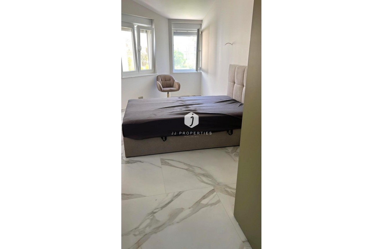 D'occasion - Chalet -
Orihuela Costa - Playa Flamenca