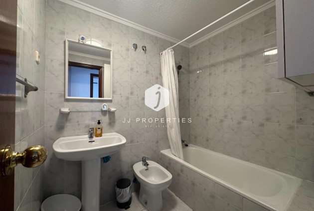 Tweedehands - Appartement / flat -
Torrevieja - Centro