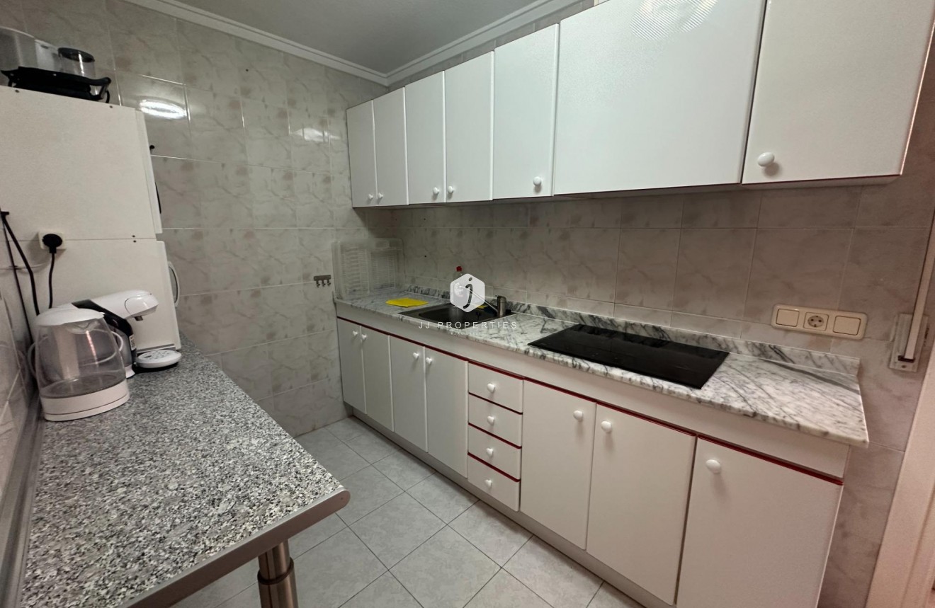 Tweedehands - Appartement / flat -
Torrevieja - Centro