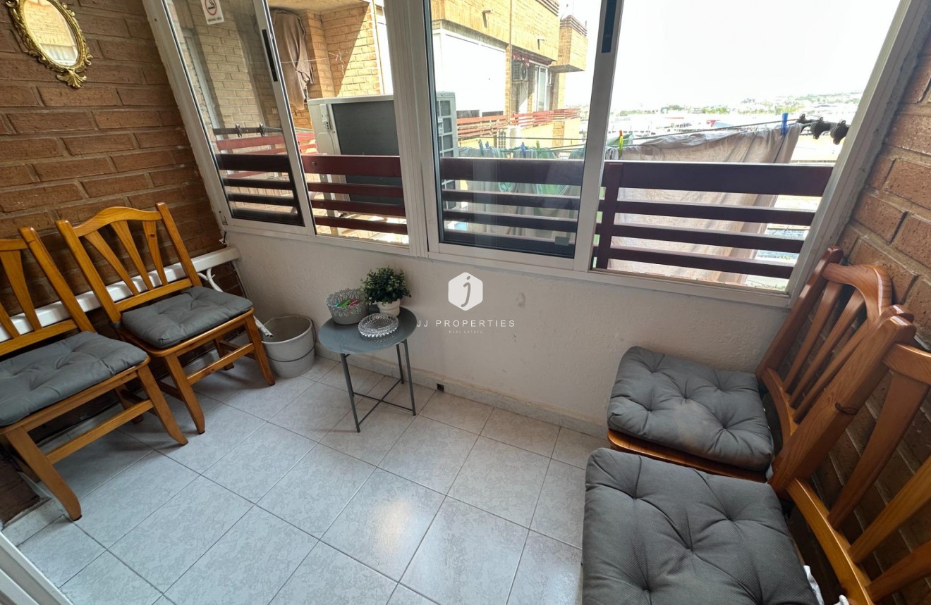 Tweedehands - Appartement / flat -
Torrevieja - Centro