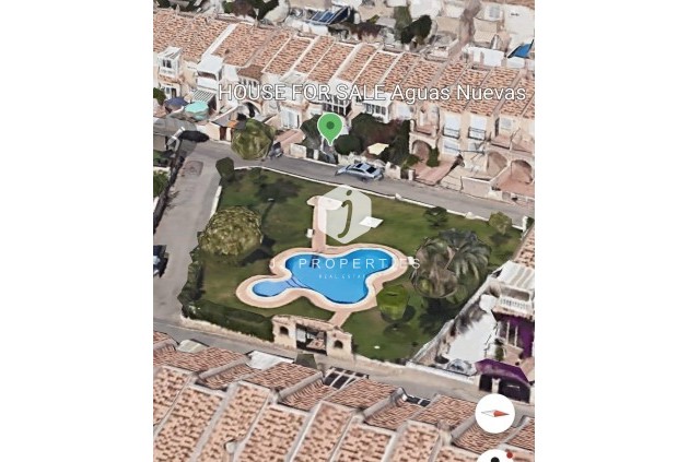 Z drugiej ręki - Szalet -
Torrevieja - aguas nuevas