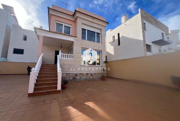 Resale - Villa -
Orihuela Costa - Villamartín-las Filipinas