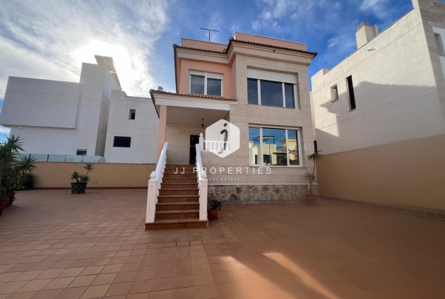 Resale - Villa -
Orihuela Costa - Villamartín-las Filipinas