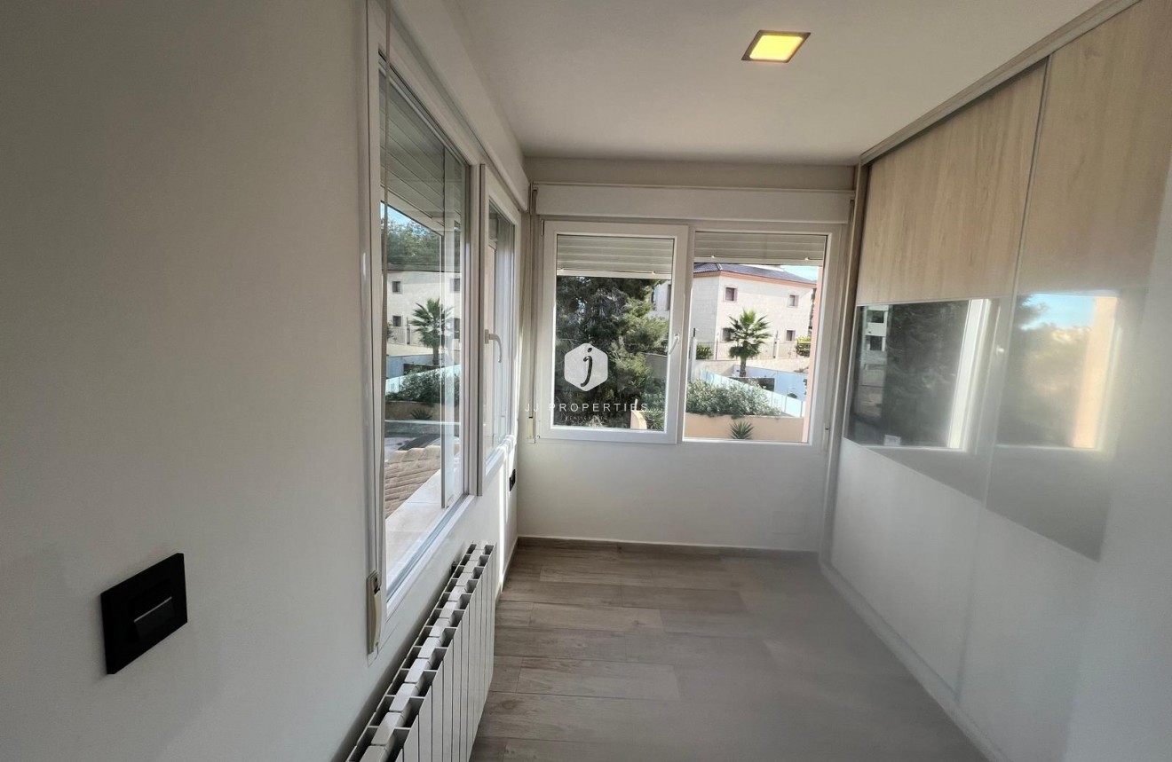 Resale - Villa -
Orihuela Costa - Villamartín-las Filipinas