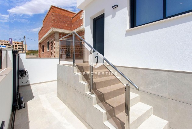 Obra nueva - Chalet -
Sucina