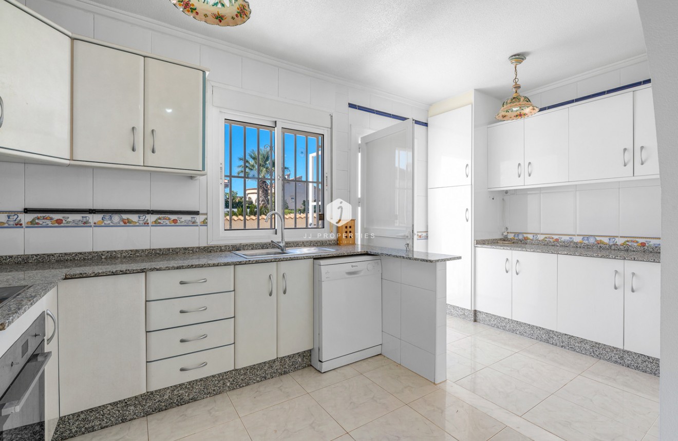 Tweedehands - Villa -
Rojales - Inland