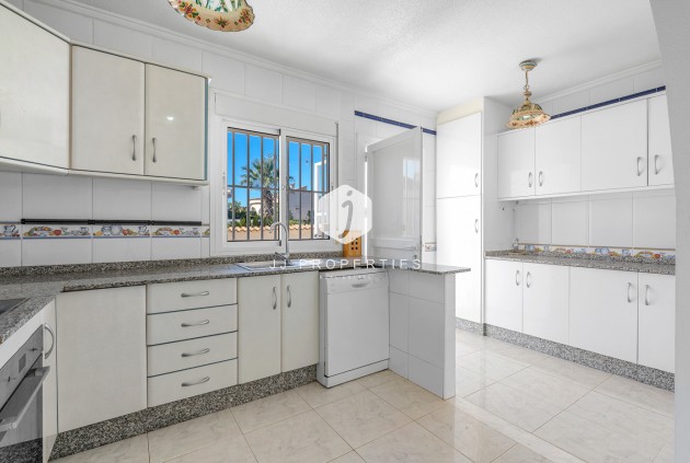 Tweedehands - Villa -
Rojales - Inland