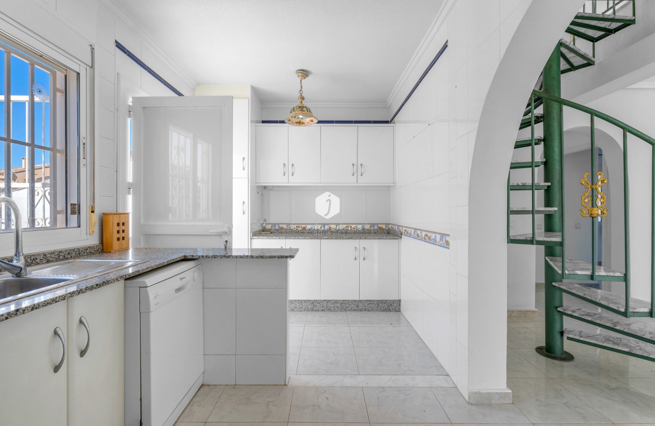 Tweedehands - Villa -
Rojales - Inland