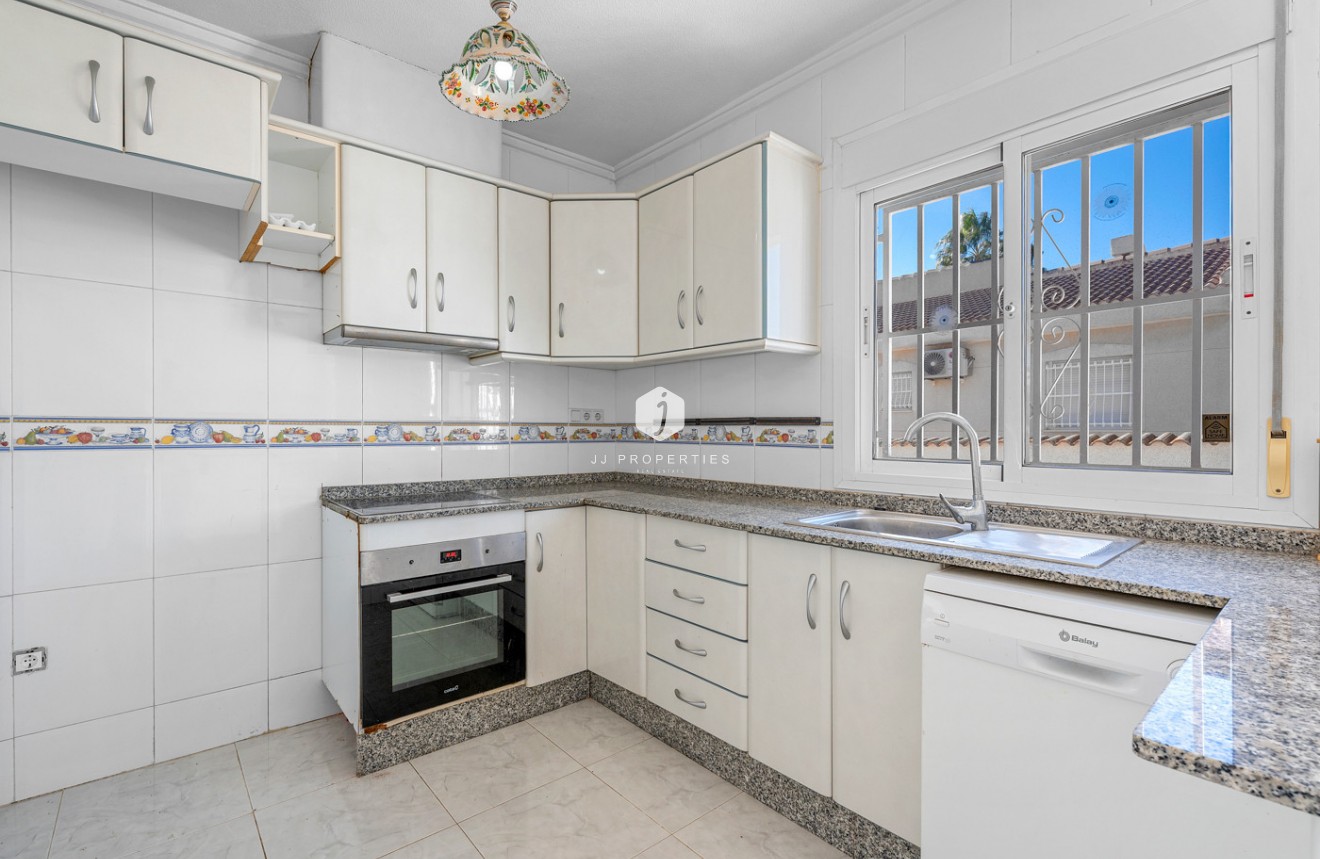 Tweedehands - Villa -
Rojales - Inland