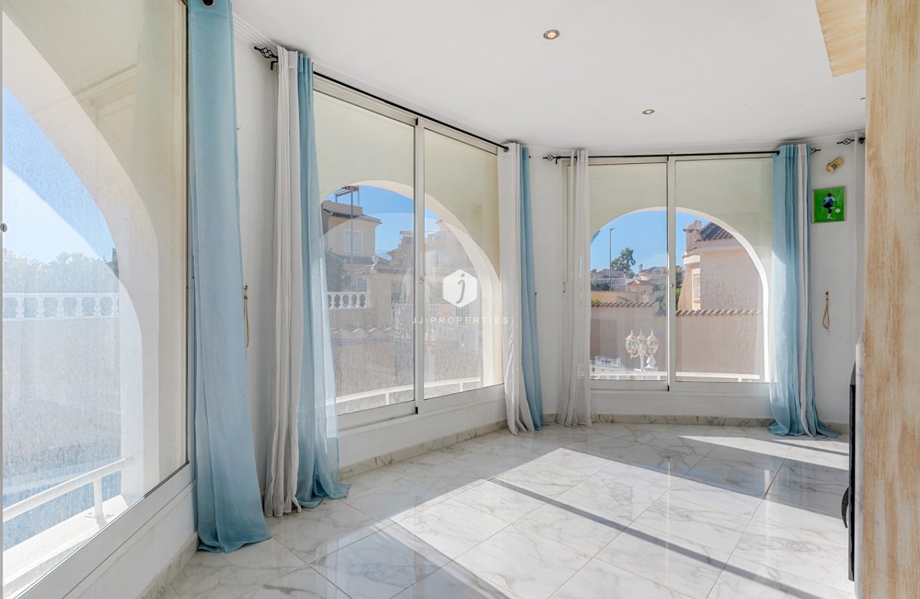 Tweedehands - Villa -
Rojales - Inland