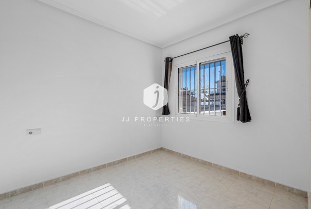 Tweedehands - Villa -
Rojales - Inland