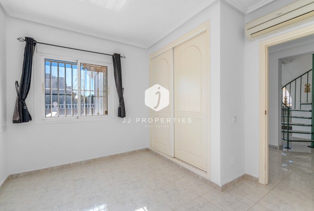 Tweedehands - Villa -
Rojales - Inland