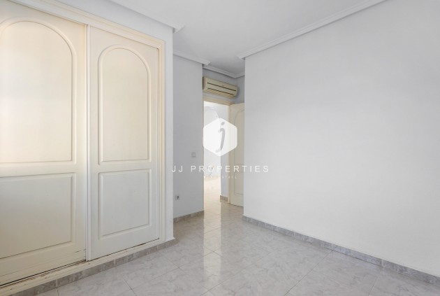 Tweedehands - Villa -
Rojales - Inland