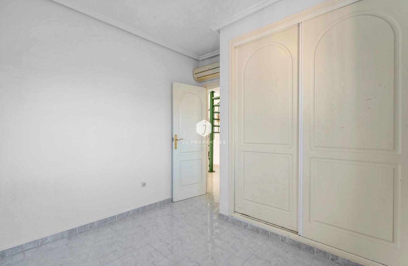 Tweedehands - Villa -
Rojales - Inland