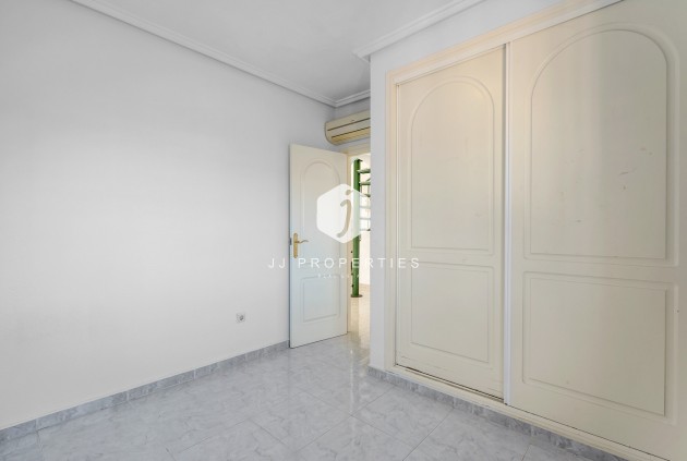 Tweedehands - Villa -
Rojales - Inland