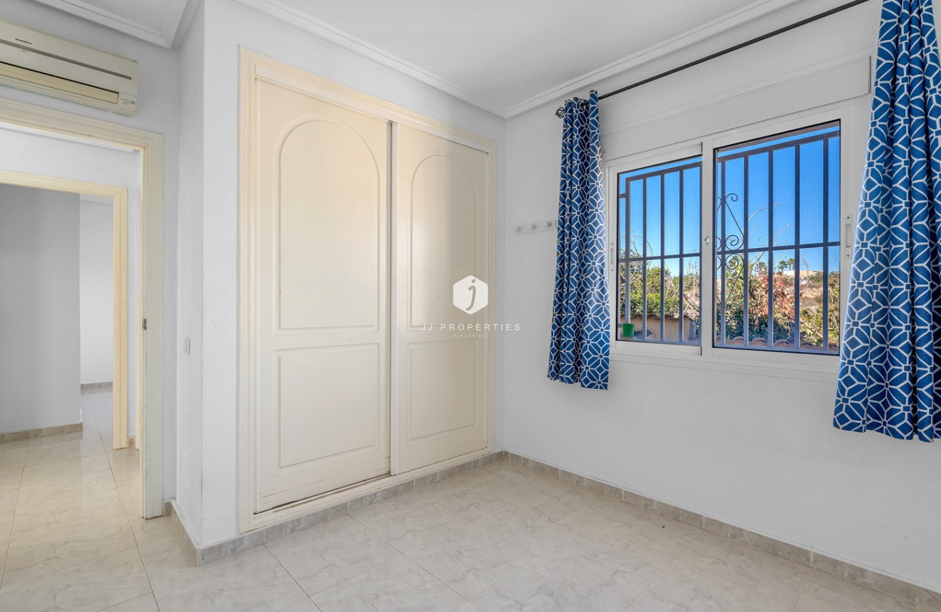 Tweedehands - Villa -
Rojales - Inland