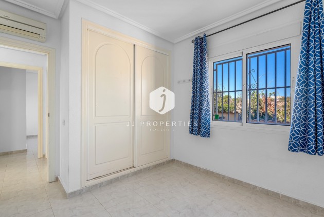 Tweedehands - Villa -
Rojales - Inland