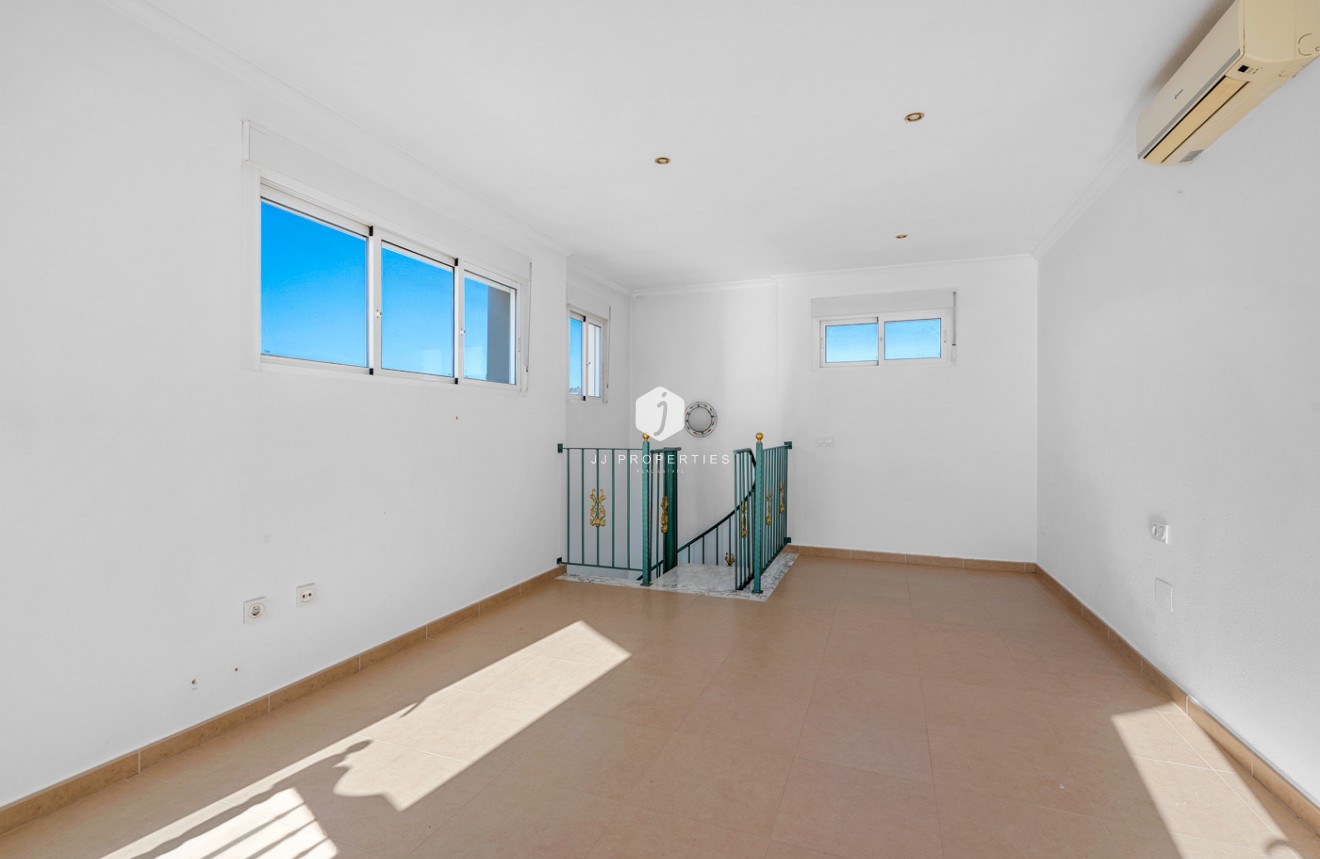 Tweedehands - Villa -
Rojales - Inland