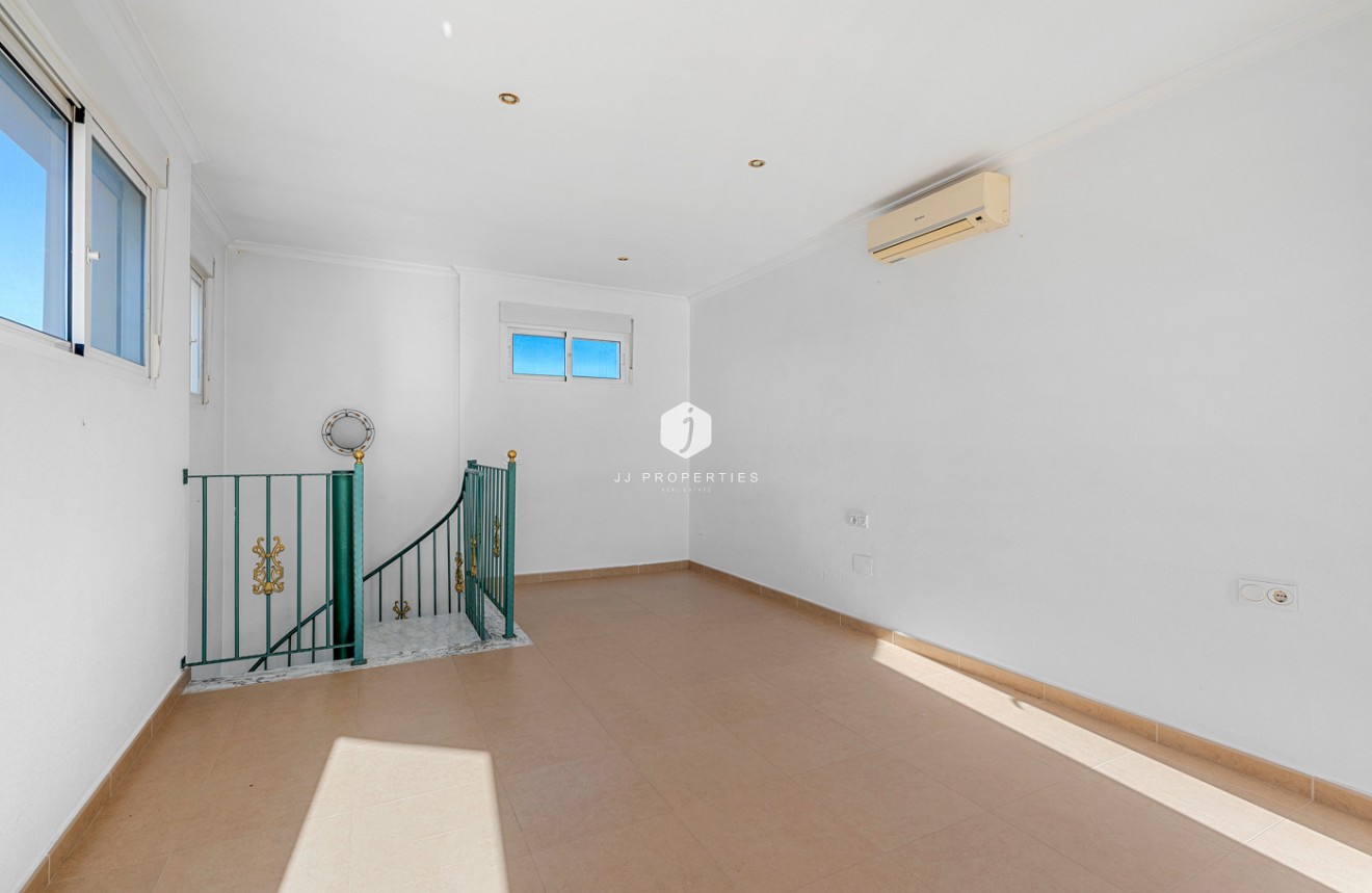 Tweedehands - Villa -
Rojales - Inland