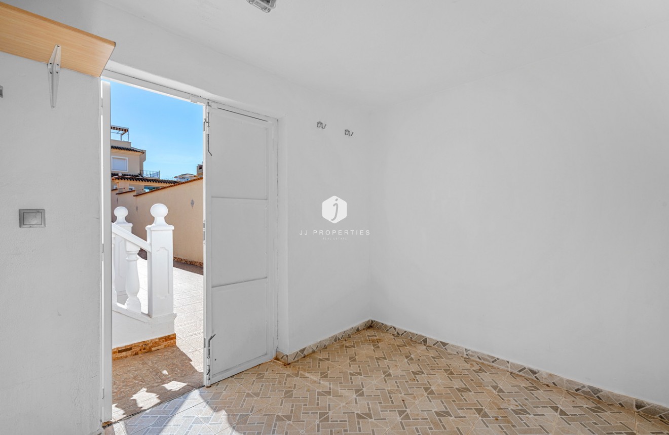 Tweedehands - Villa -
Rojales - Inland