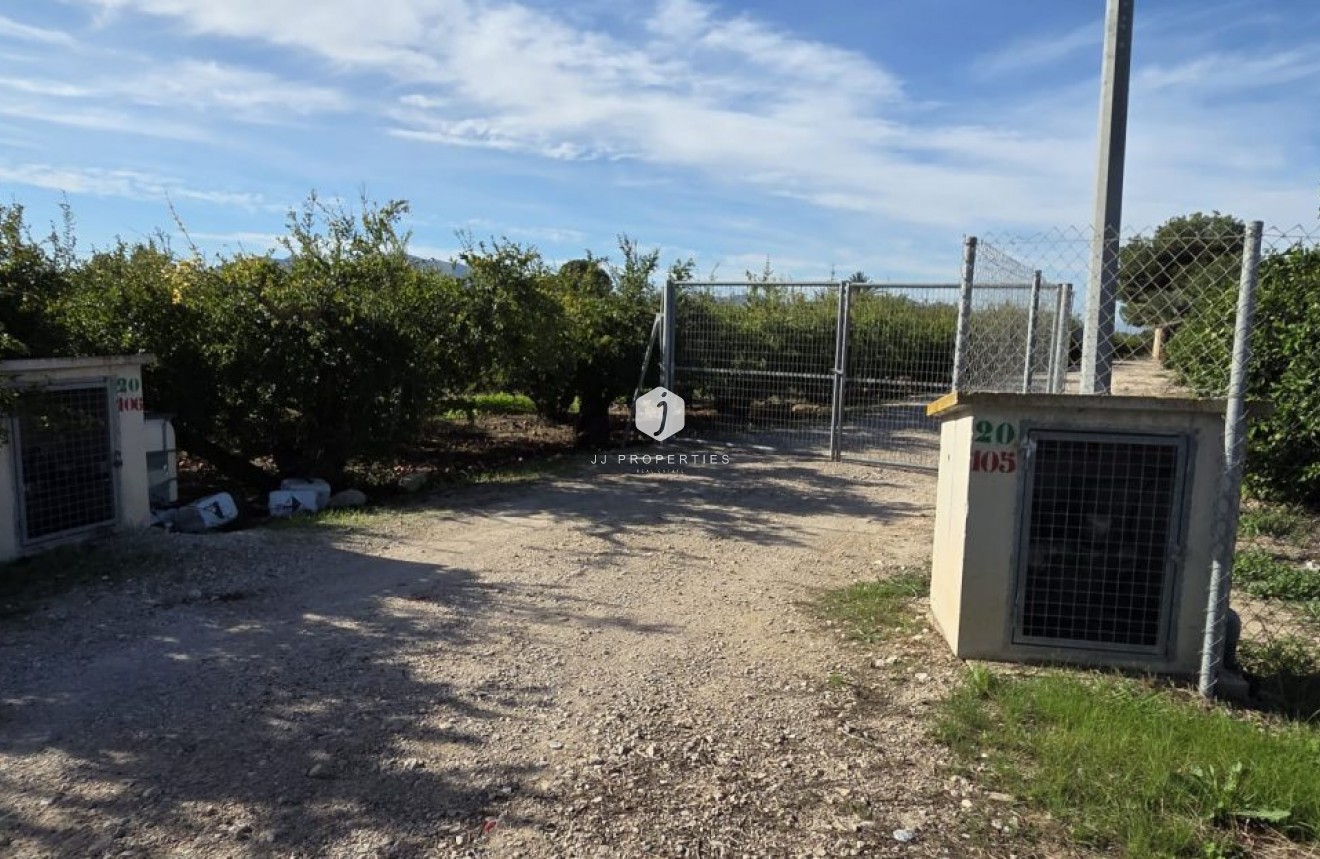 Tweedehands - Landelijk eigendom -
Albatera - Inland