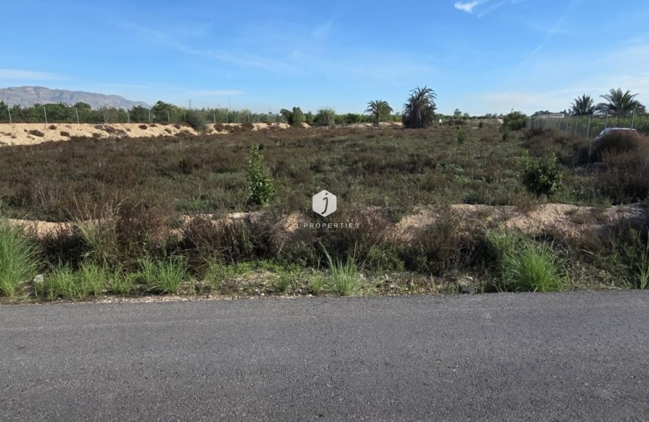 Tweedehands - Landelijk eigendom -
Albatera - Inland