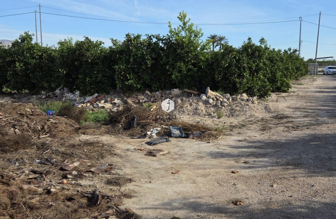 Tweedehands - Landelijk eigendom -
Albatera - Inland