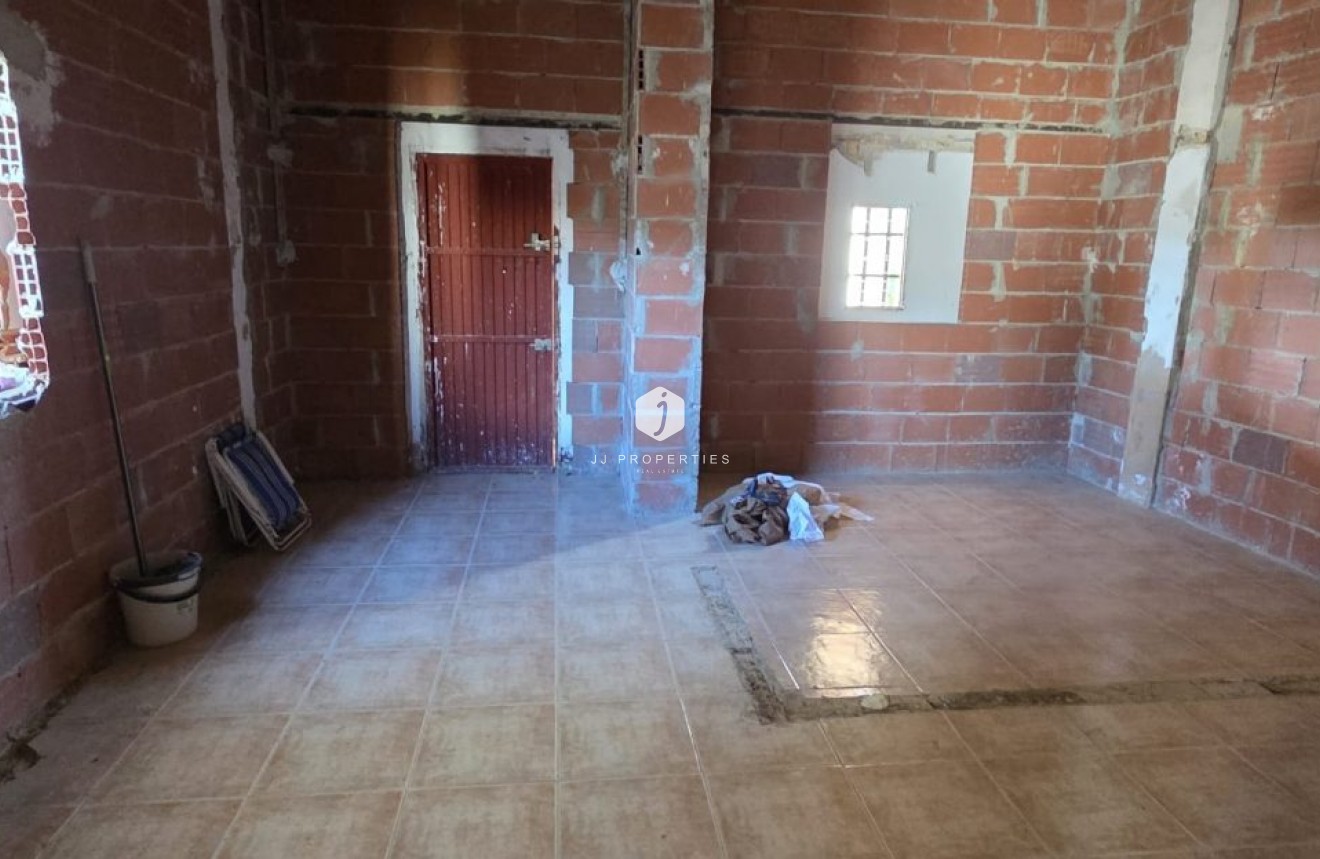 Tweedehands - Landelijk eigendom -
Albatera - Inland