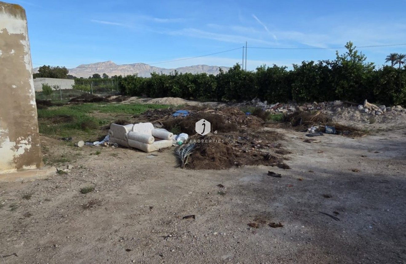 Tweedehands - Landelijk eigendom -
Albatera - Inland