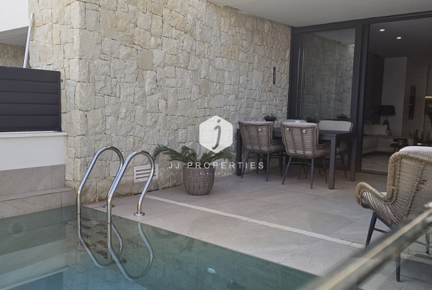 Segunda mano - Villa -
Dolores - Sector 4