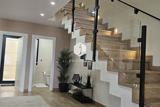 Segunda mano - Villa -
Dolores - Sector 4